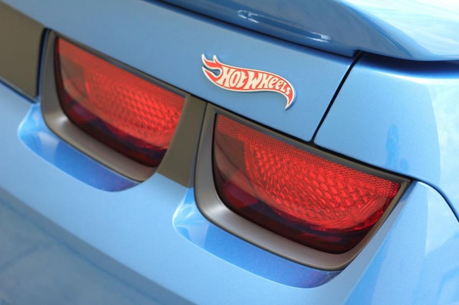  Chevrolet Camaro Hot Wheels Special Edition 2013 года  (фото 36 из 60)